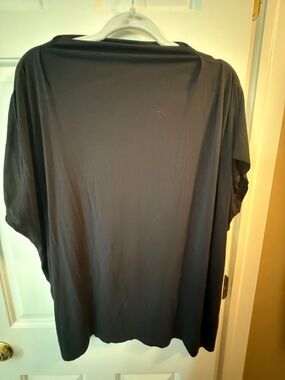 Ann Taylor Men's Black Short Sleeve Tee